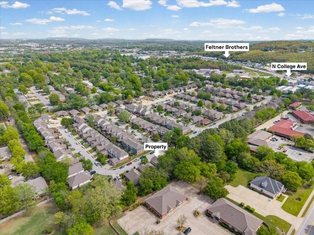 63 E Madrid Street, Fayetteville, AR 72703