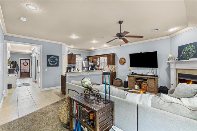 63 E Madrid Street, Fayetteville, AR 72703