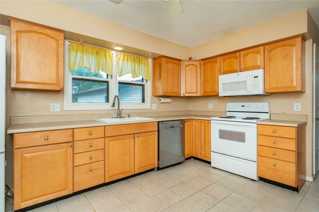 1201 4th Street NW, Altoona, IA 50009
