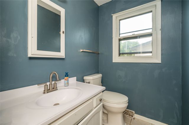 1201 4th Street NW, Altoona, IA 50009