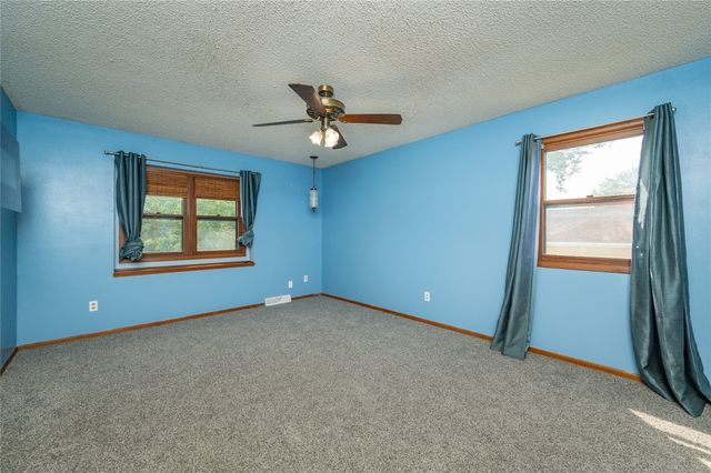 1201 4th Street NW, Altoona, IA 50009