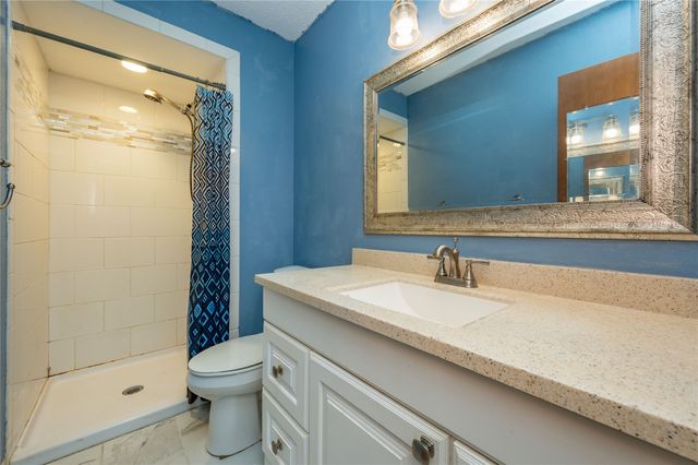1201 4th Street NW, Altoona, IA 50009