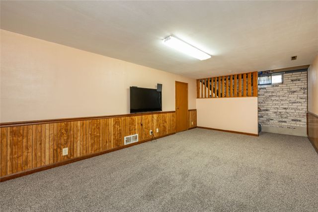1201 4th Street NW, Altoona, IA 50009