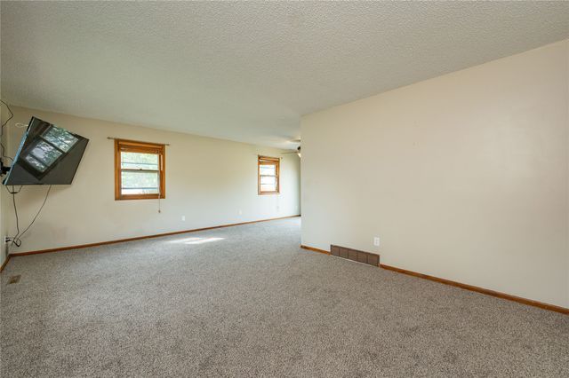 1201 4th Street NW, Altoona, IA 50009