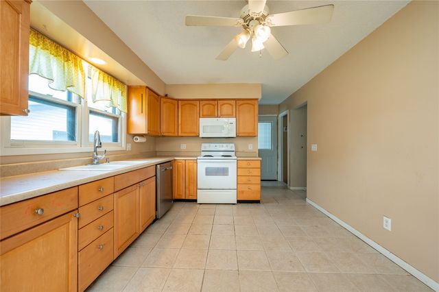 1201 4th Street NW, Altoona, IA 50009