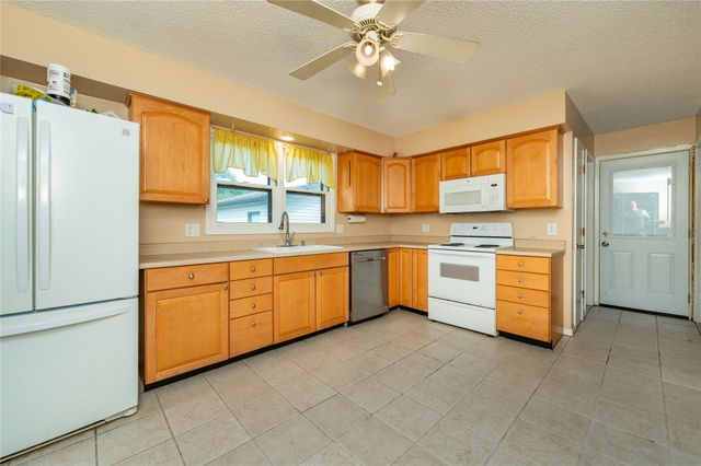 1201 4th Street NW, Altoona, IA 50009