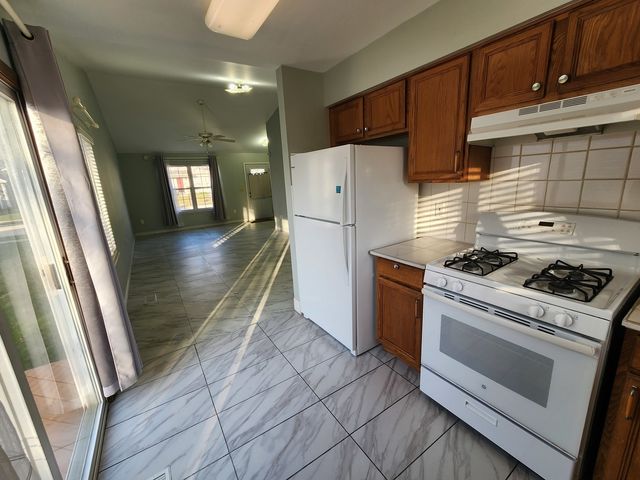 13862 Isle Royal Circle, Plainfield, IL 60544