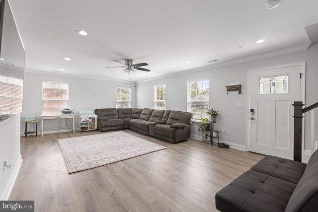 1718 PINEWOOD DR, Baltimore, MD 21222