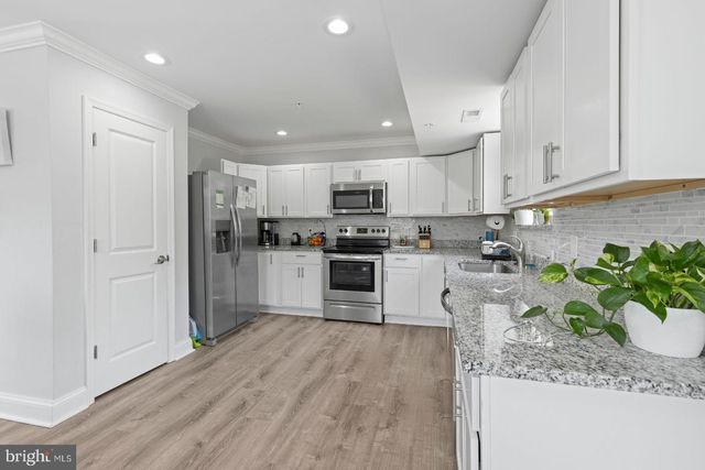 1718 PINEWOOD DR, Baltimore, MD 21222