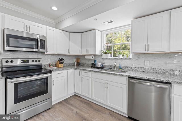 1718 PINEWOOD DR, Baltimore, MD 21222