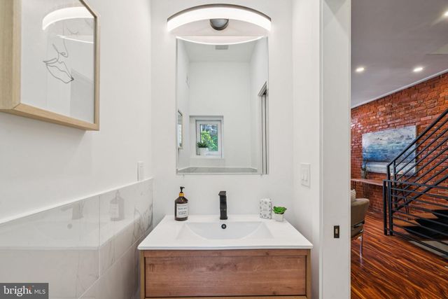 1634 N DOVER ST, Philadelphia, PA 19121