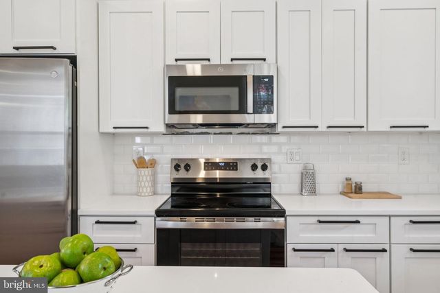 1634 N DOVER ST, Philadelphia, PA 19121