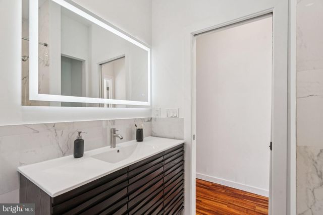 1634 N DOVER ST, Philadelphia, PA 19121