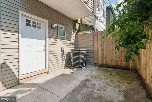 1634 N DOVER ST, Philadelphia, PA 19121