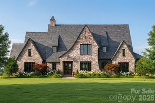 22035 Endor Way, Davidson, NC 28036