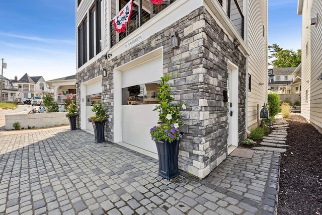 78 Esplanade Place, South Haven, MI 49090