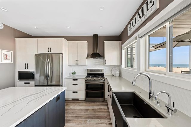 78 Esplanade Place, South Haven, MI 49090