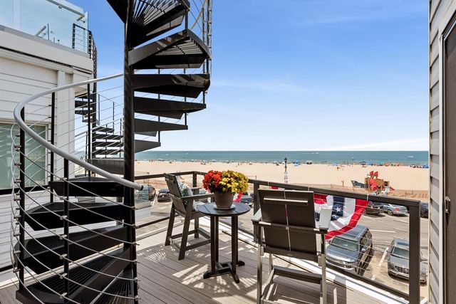 78 Esplanade Place, South Haven, MI 49090