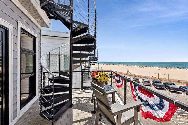 78 Esplanade Place, South Haven, MI 49090