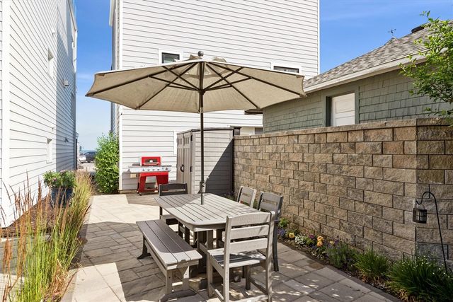 78 Esplanade Place, South Haven, MI 49090