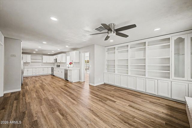 2845 E GLENCOVE Street, Mesa, AZ 85213