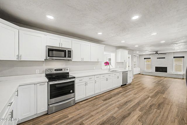 2845 E GLENCOVE Street, Mesa, AZ 85213