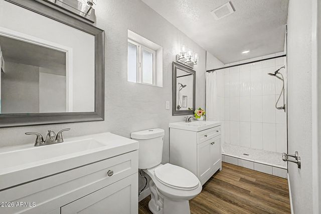 2845 E GLENCOVE Street, Mesa, AZ 85213