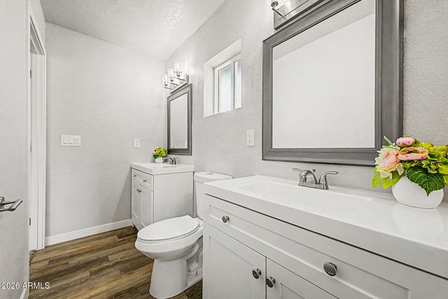 2845 E GLENCOVE Street, Mesa, AZ 85213