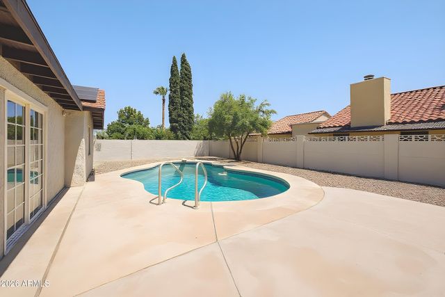 2845 E GLENCOVE Street, Mesa, AZ 85213