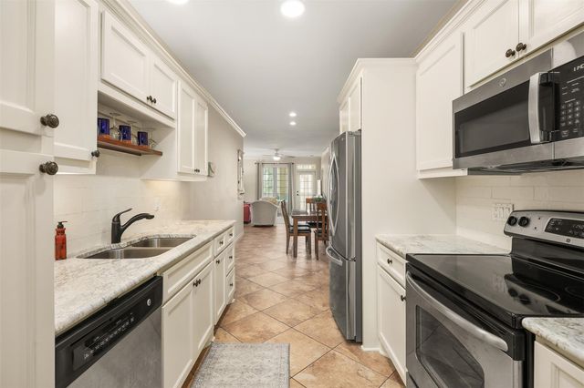 7000 Seawall Boulevard 721, Galveston, TX 77551
