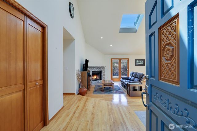 1826 Browns Point Boulevard, Tacoma, WA 98422