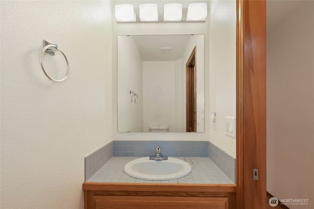 1826 Browns Point Boulevard, Tacoma, WA 98422