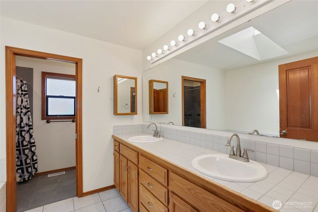 1826 Browns Point Boulevard, Tacoma, WA 98422