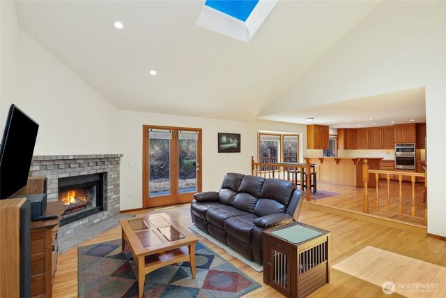 1826 Browns Point Boulevard, Tacoma, WA 98422