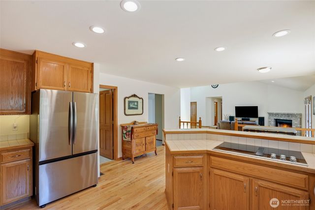 1826 Browns Point Boulevard, Tacoma, WA 98422