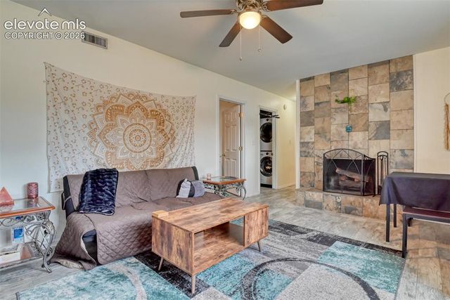 934 Potter Drive, Colorado Springs, CO 80909
