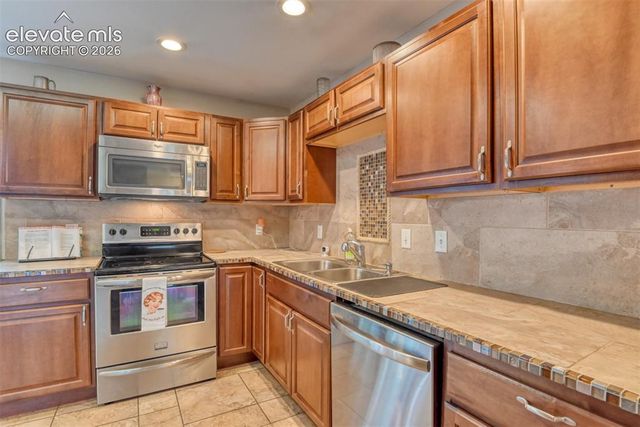 934 Potter Drive, Colorado Springs, CO 80909