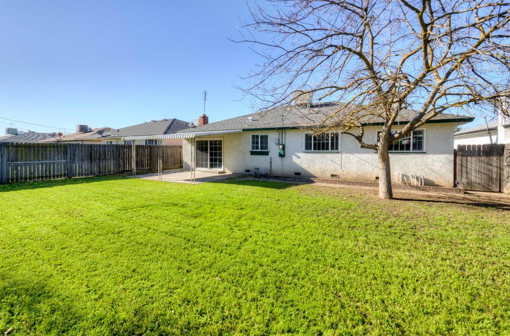 Image 30 of property listing at 4722 N Callisch Street, Fresno, CA 93726