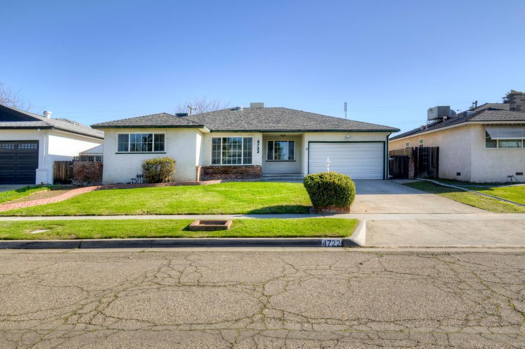 Image 33 of property listing at 4722 N Callisch Street, Fresno, CA 93726