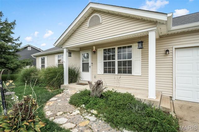 906 Warrior Ridge, Warrenton, MO 63383