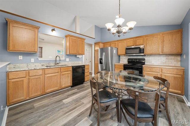 906 Warrior Ridge, Warrenton, MO 63383