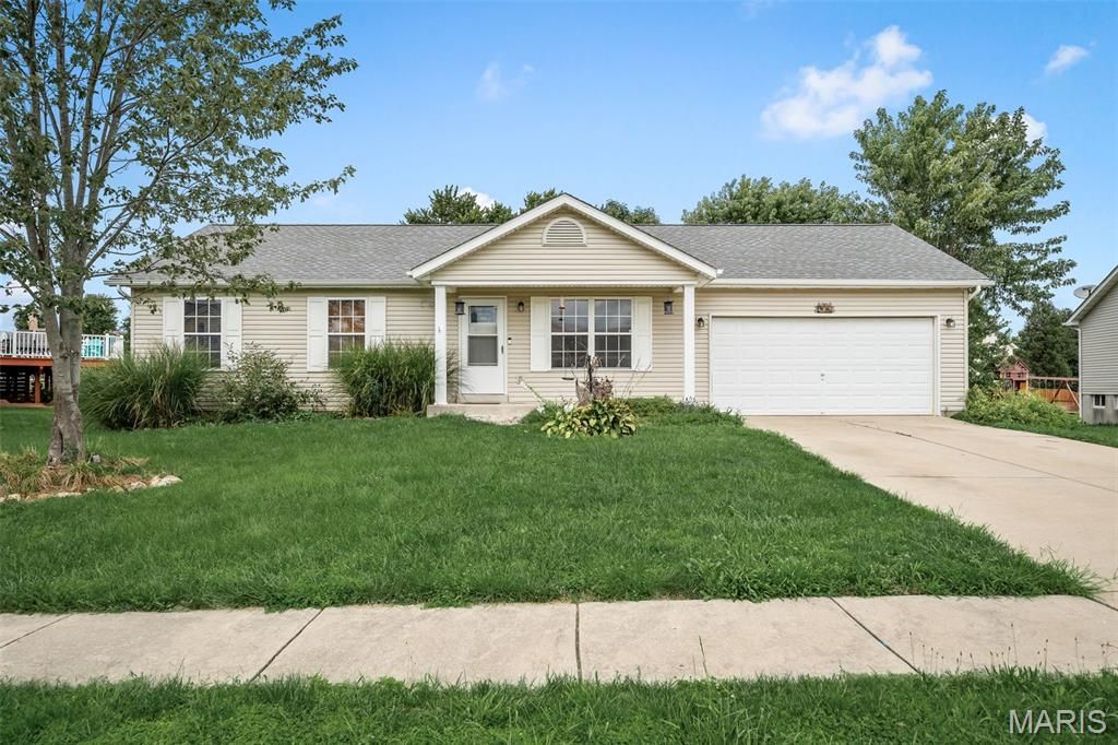 906 Warrior Ridge, Warrenton, MO 63383