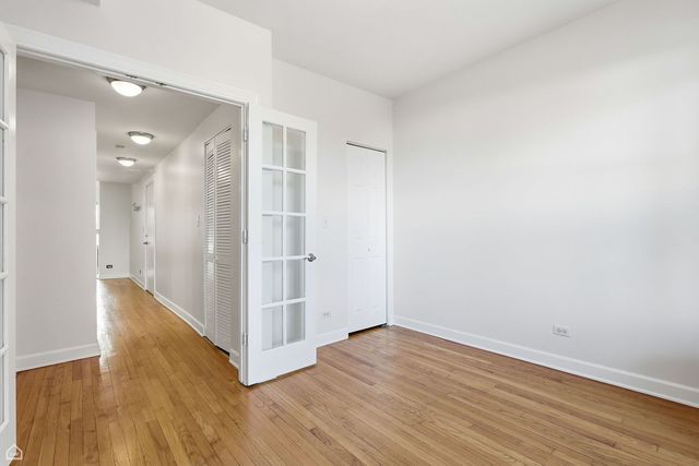 3222 W Berteau Avenue 2, Chicago, IL 60618