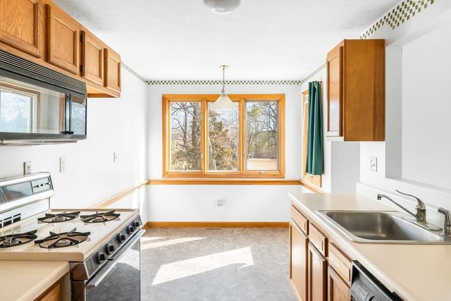 29 Cork Cir F, Millville, MA 01529