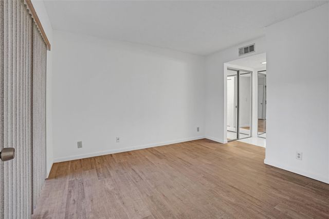 1560 SE Royal Green Cir S 103, Port St Lucie, FL 34952