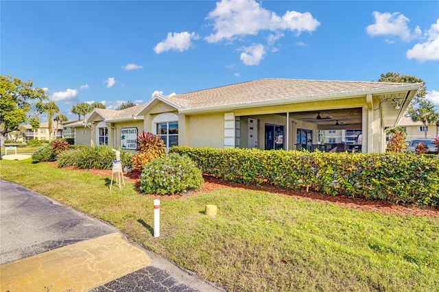 1560 SE Royal Green Cir S 103, Port St Lucie, FL 34952