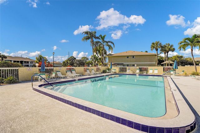 1560 SE Royal Green Cir S 103, Port St Lucie, FL 34952