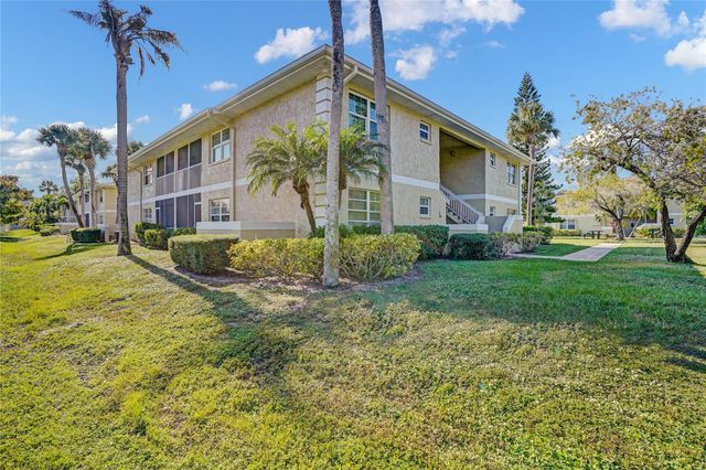 1560 SE Royal Green Cir S 103, Port St Lucie, FL 34952