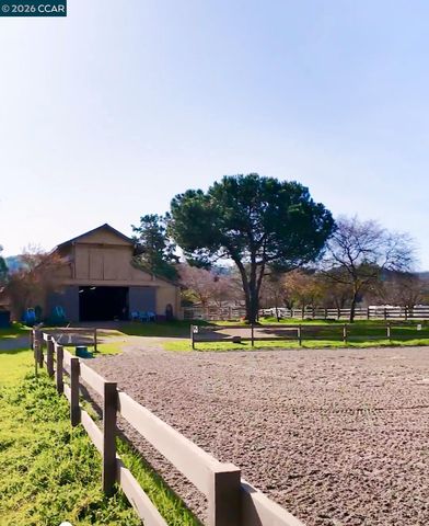 3124 Shire Lane, Walnut Creek, CA 94598