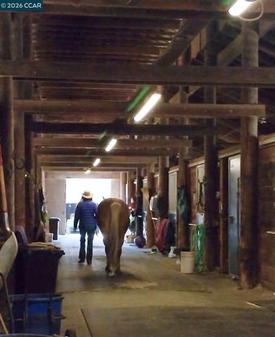 3124 Shire Lane, Walnut Creek, CA 94598